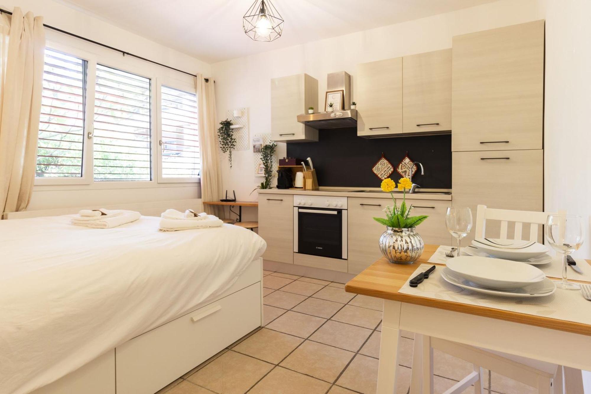 Bnb La Piccola - Free Parking ลูกาโน ภายนอก รูปภาพ