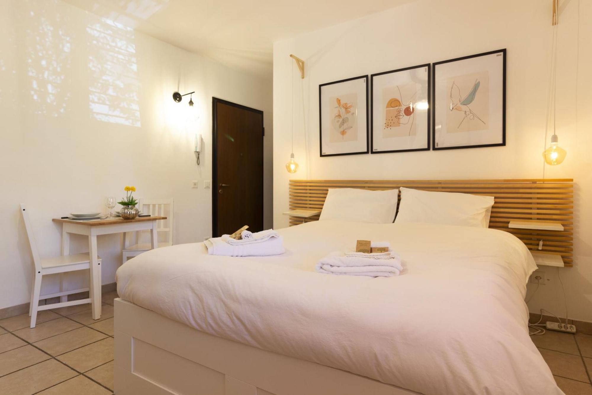 Bnb La Piccola - Free Parking ลูกาโน ภายนอก รูปภาพ